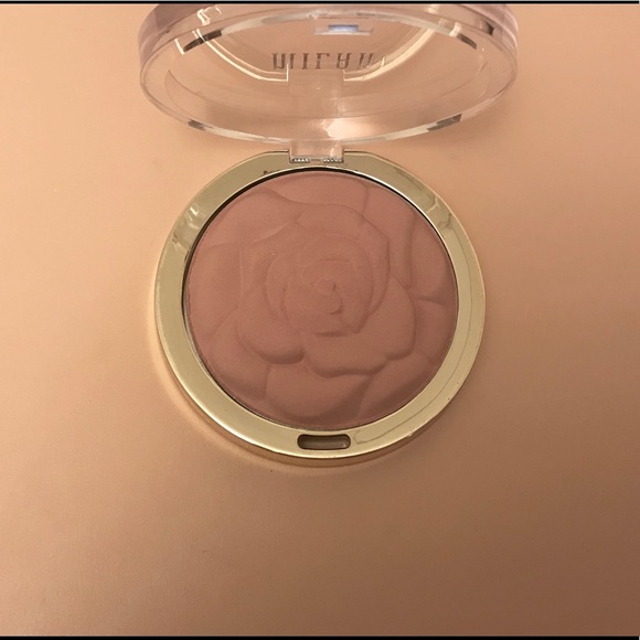 Milani Other - Milani Romantic Rose Blush Milani Other - Milani Romantic Rose Blush